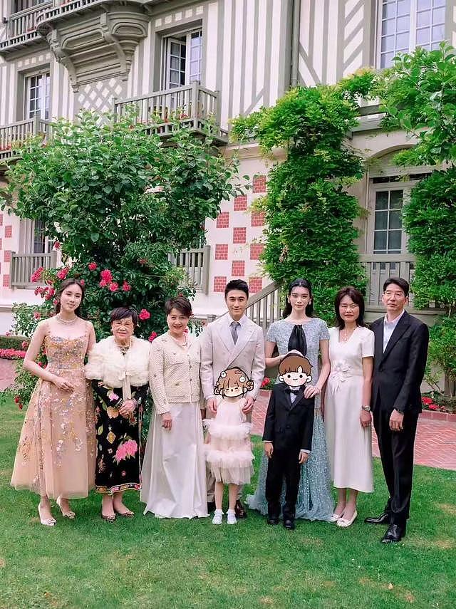 何猷君奚梦瑶婚礼宾客名单流出！四房一家齐赴法，8人名媛伴娘团合影（组图） - 17