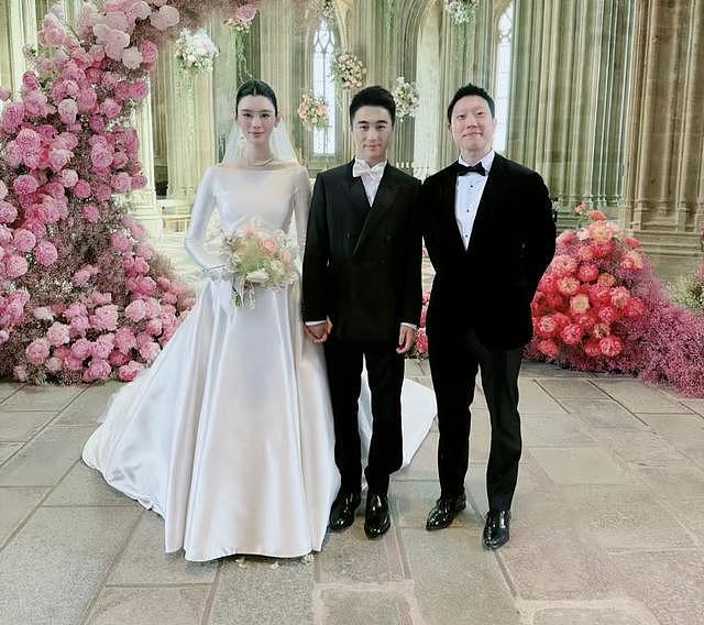 何猷君奚梦瑶婚礼宾客名单流出！四房一家齐赴法，8人名媛伴娘团合影（组图） - 19