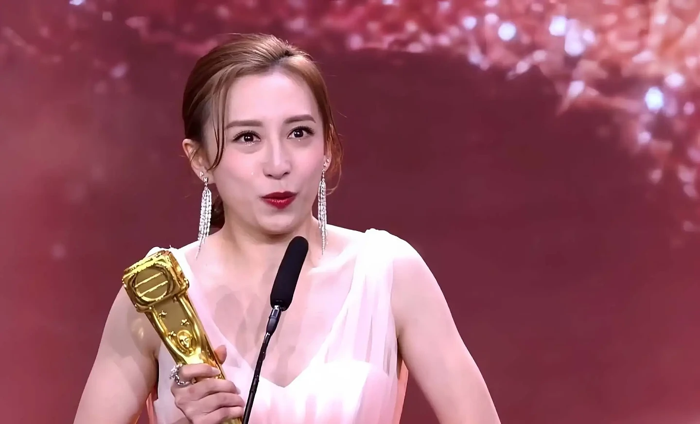 TVB知名女星被曝表里不一，欺负年轻演员....（组图） - 7