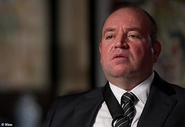被控暴力殴打年迈父亲，Bondi英雄崩溃痛哭，反指家人为争夺善款敲诈自己 - 1