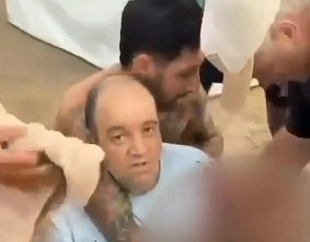 被控暴力殴打年迈父亲，Bondi英雄崩溃痛哭，反指家人为争夺善款敲诈自己 - 2