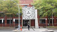 迪肯大学拟裁150人，超620名员工被迫重新申请上岗（组图）