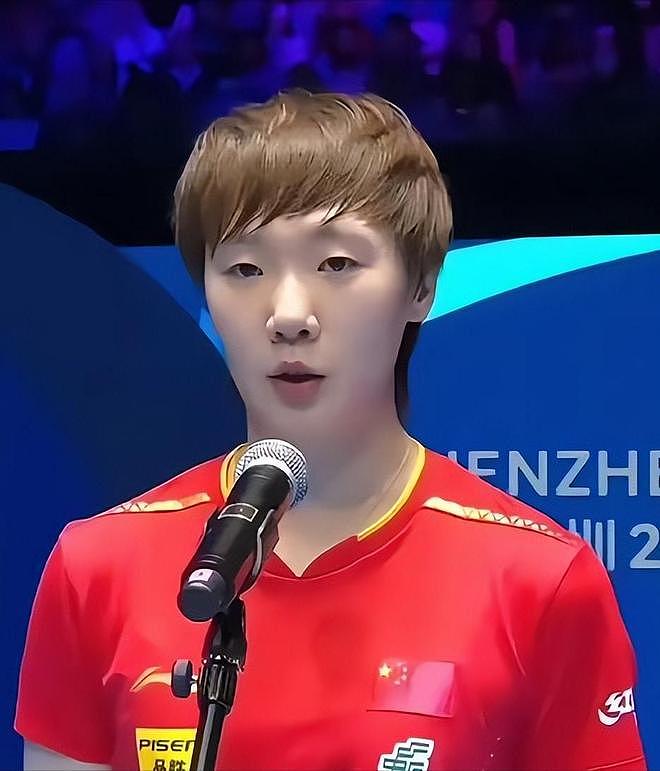 王曼昱现状：靠自己在北京买房，和父母同住，开保时捷出门压马路（组图） - 7