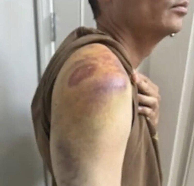 “中国来的X” 他被警打昏迷，醒来成重罪犯，结局反转（图） - 1