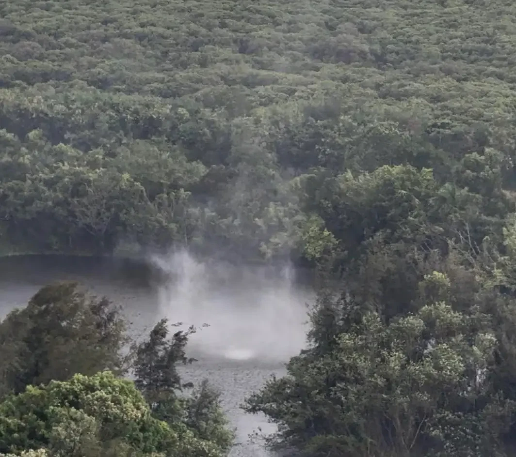 深圳近海区域出现“水龙卷”,有市民拍到形成过程(视频/组图) - 4