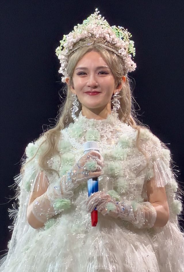 谢娜官宣开启巡回演唱会，惹网友争议！本尊透露为何要开唱的原因 - 7