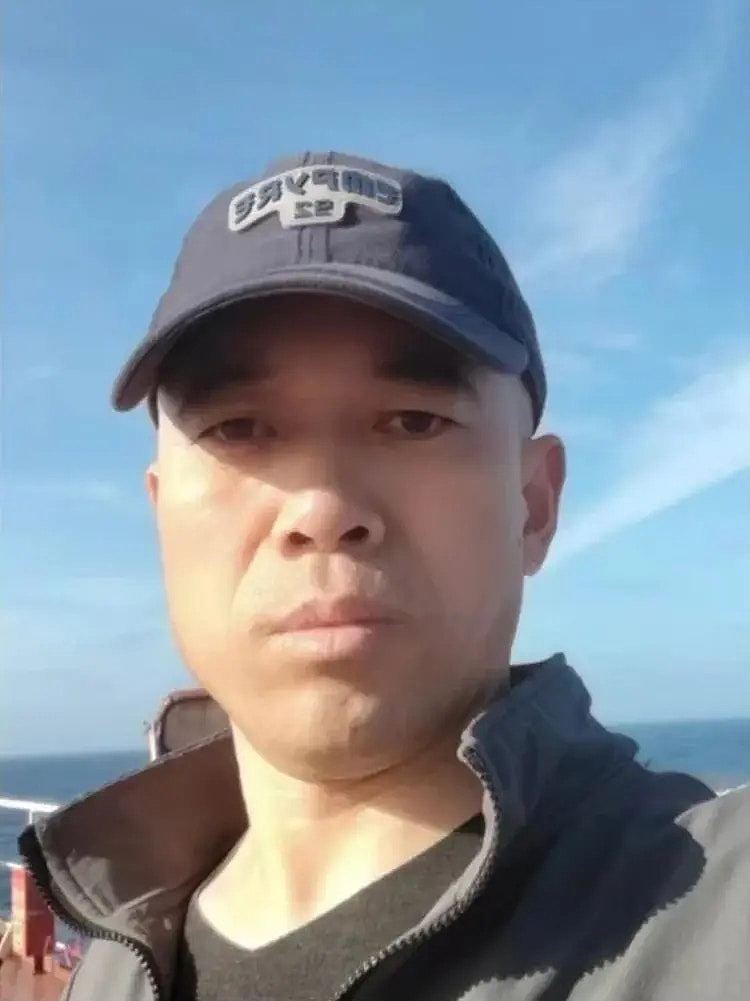 49岁山东汉香港赴舟山货船上离奇失踪！证件留房内，女儿网上求助（组图） - 2