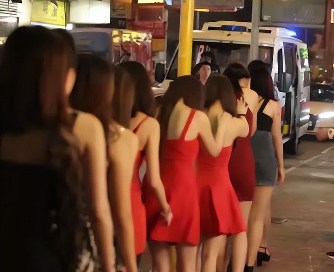 澳门特大卖淫案浮出水面，抓捕近400人，背后“靠山”不简单（组图） - 7