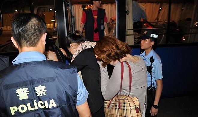 澳门特大卖淫案浮出水面，抓捕近400人，背后“靠山”不简单（组图） - 12