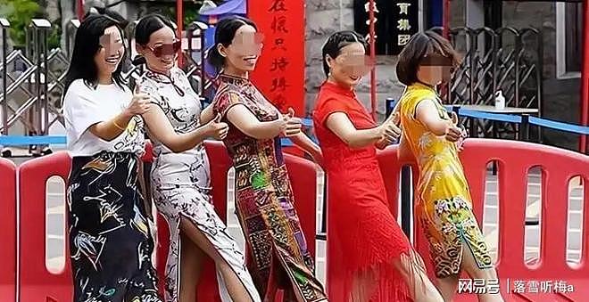 别再作妖了!穿旗袍、紫内裤、让高铁减速,请家长们停止奇葩行为(组图) - 21