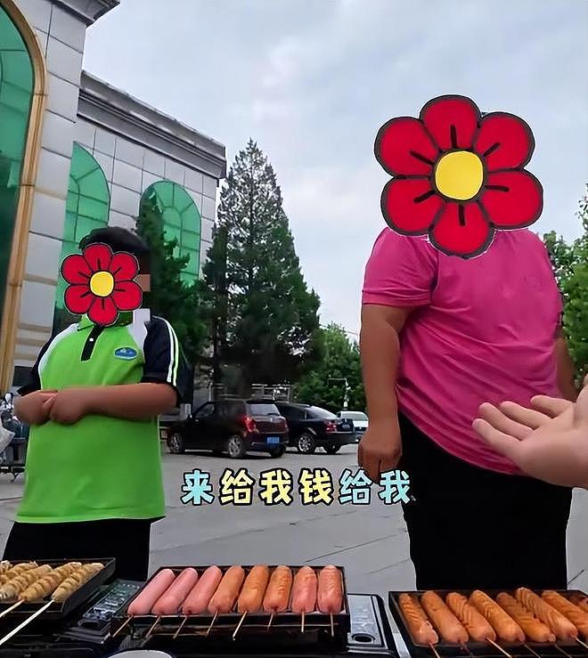 北京母子退5元烤肠后续：孩子激动喊退钱，知情人曝这家人很蛮横（组图） - 9