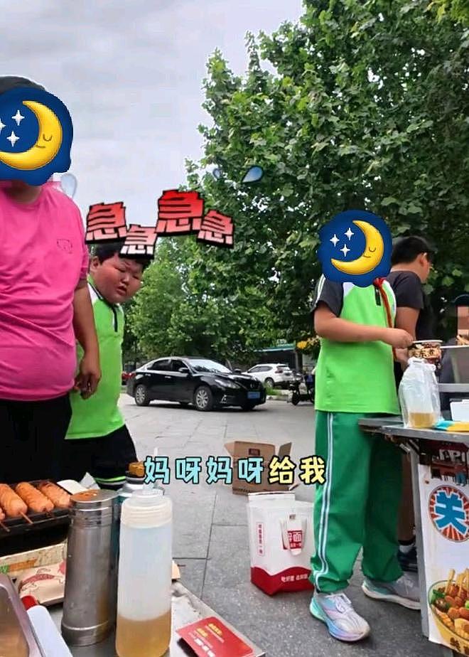 北京母子退5元烤肠后续：孩子激动喊退钱，知情人曝这家人很蛮横（组图） - 14
