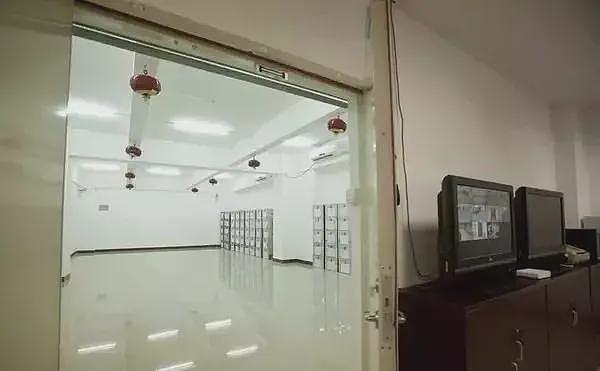 因为一个大哥，从此高考试卷武装押运（组图） - 8
