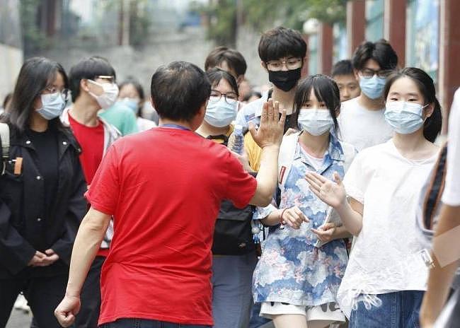 震惊全网:老师高考前48小时,弄丢全班准考证 - 6