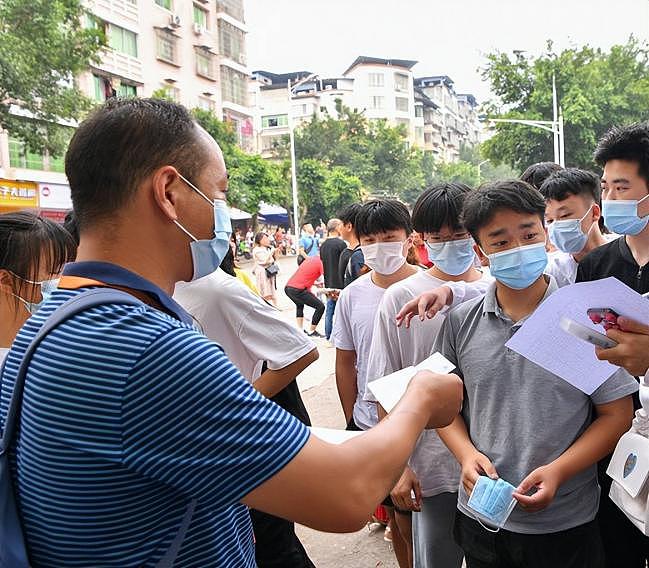 震惊全网:老师高考前48小时,弄丢全班准考证 - 8