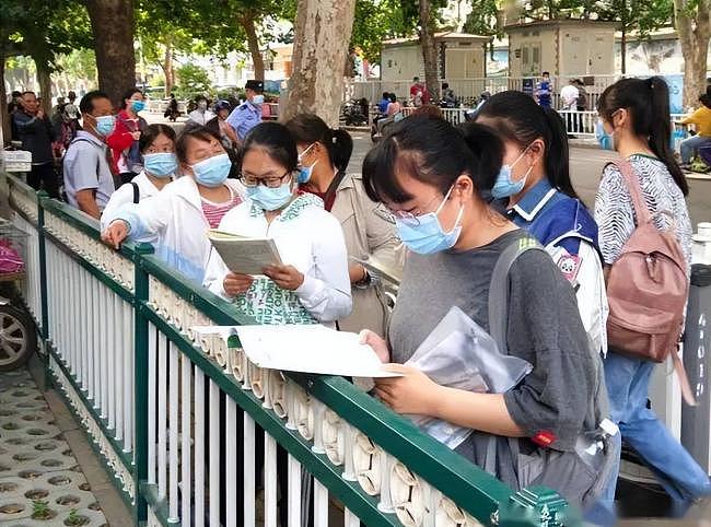 震惊全网:老师高考前48小时,弄丢全班准考证 - 10