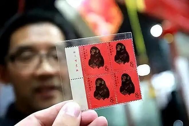 跌落神坛的8大热门藏品,当年一件抵北京一套房,你买过几种? - 2