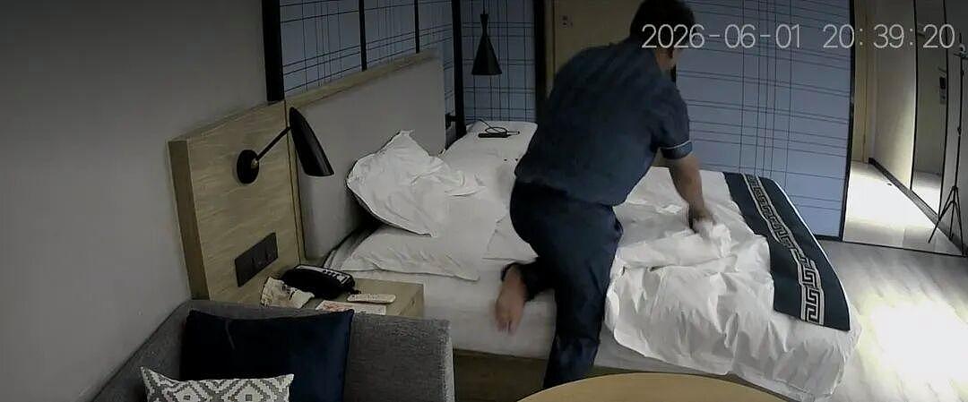 “房间待4天赢汽车大奖”玄机：男子缴万元挑战一小时即失败，质疑条件苛刻，活动方回应 - 1