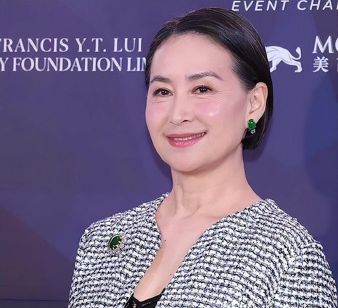 摊牌！何超琼出手，套现1.4亿或是开始，原来她和李嘉诚是同类人（组图） - 30