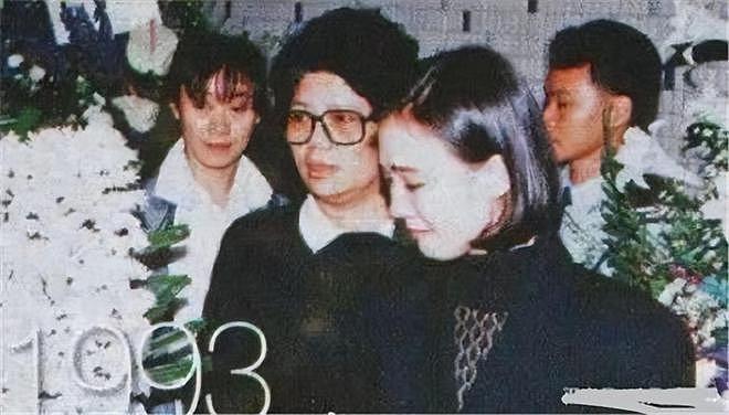 摊牌！何超琼出手，套现1.4亿或是开始，原来她和李嘉诚是同类人（组图） - 38