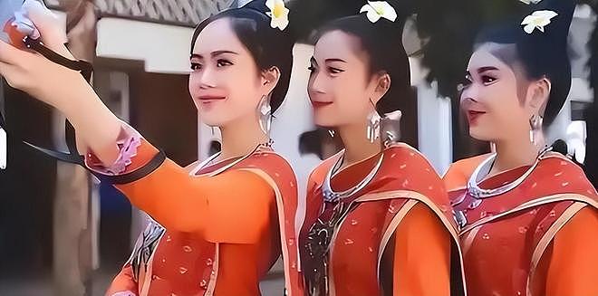 亚洲最穷国,中国游客去了就是土豪,女性开放为何无人敢定居?(组图) - 9