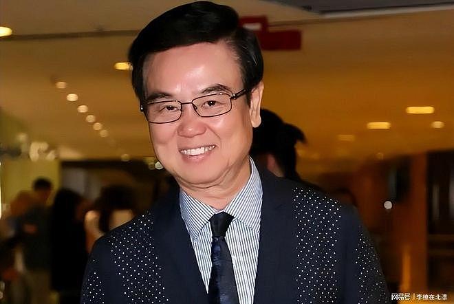 晚节不保!黄百鸣被判入狱后,更多恶行被扒,李小冉也曾是受害者(组图) - 1