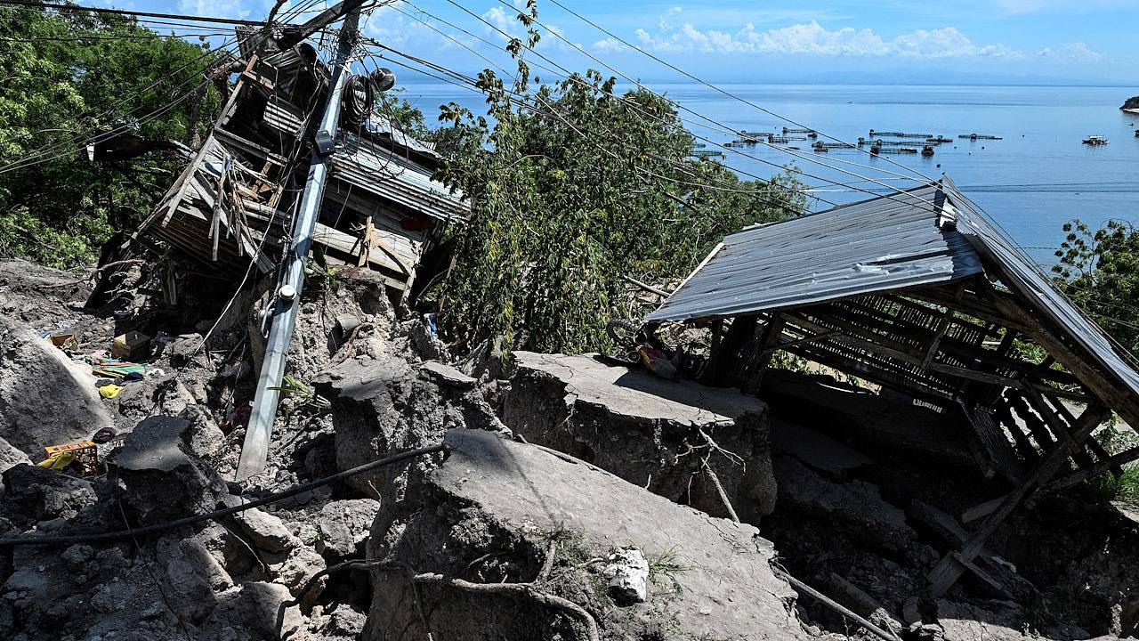 菲律宾7.8级大地震!升至最少45死487伤,另17失踪(组图) - 1