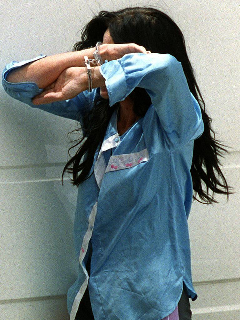 带着娃推着尸体散步!盘点南澳10大臭名昭著女罪犯,罪行简直毫无人性 - 5