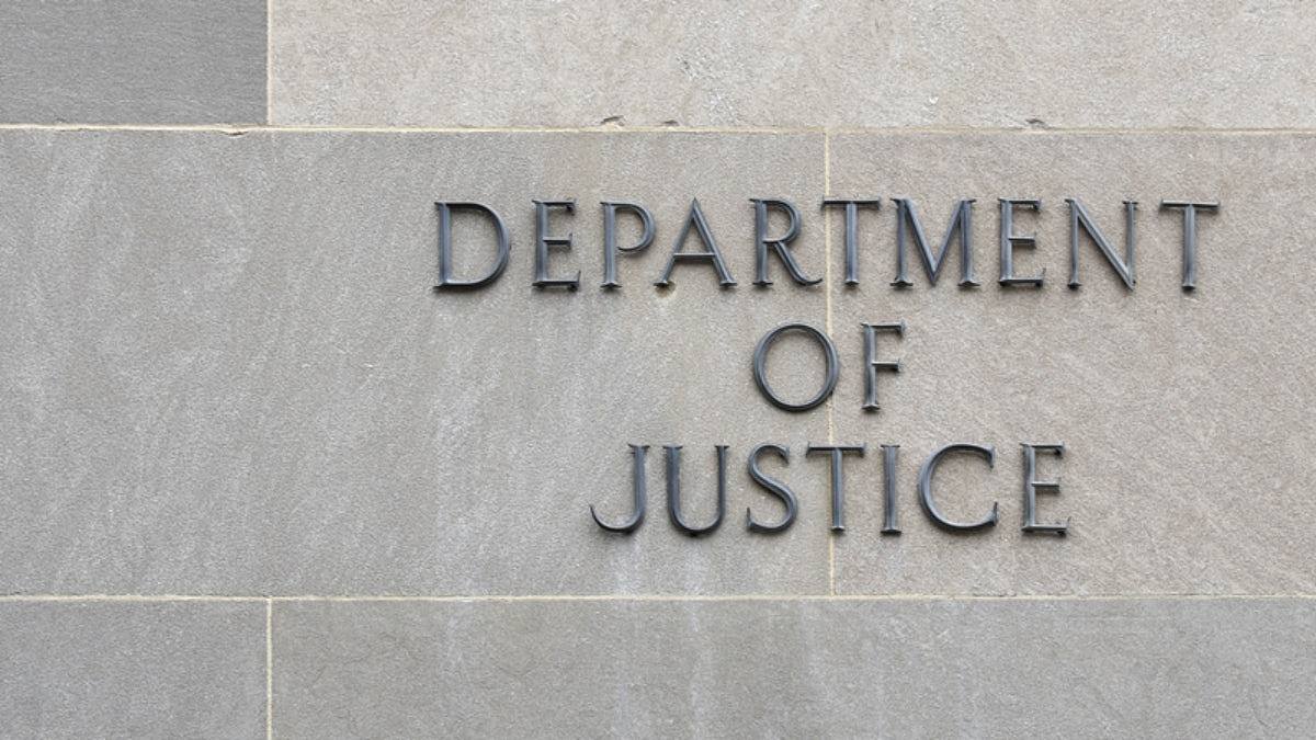 美国查封13个网站，涉与中国特务诱骗美国人泄密，中方强烈谴责（组图） - 1
