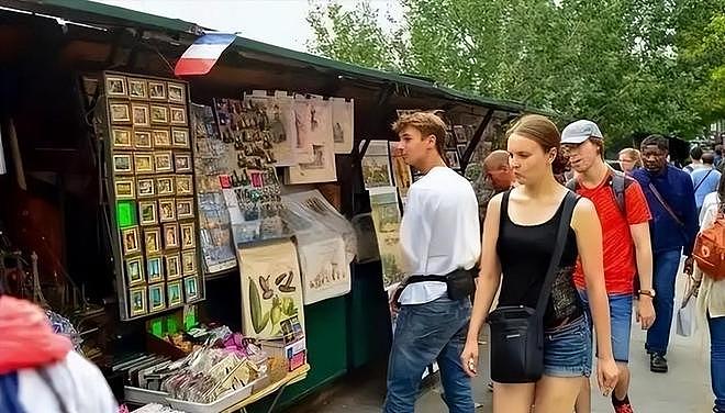 广州机场外籍人员滞留:啥都不带就想入境?网友表态规矩不是摆设 - 16