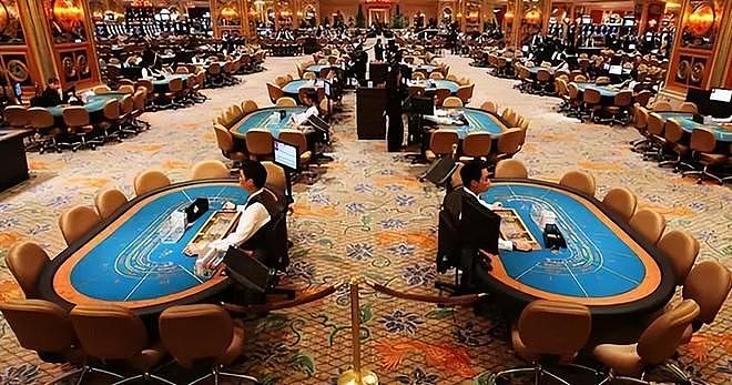香港名媛出手追债!赵薇前夫被曝欠下6亿天价赌债...(组图) - 16
