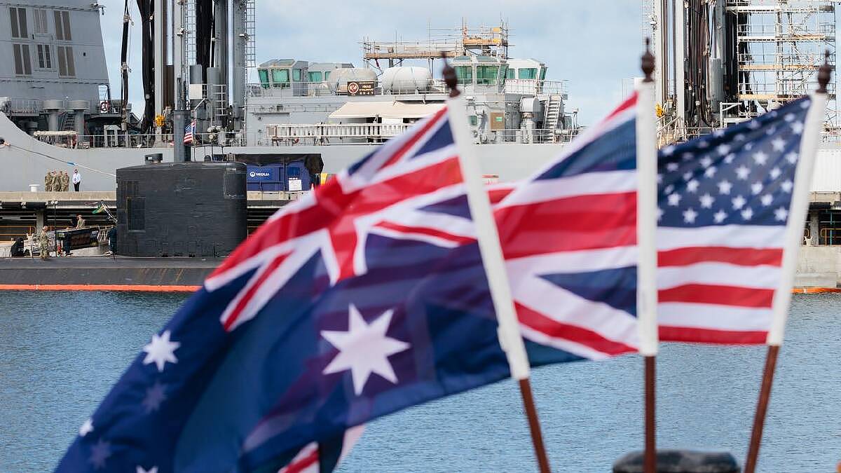 因国防预算不足，英国国防大臣突宣辞职！澳副总理：AUKUS不受影响（组图） - 2