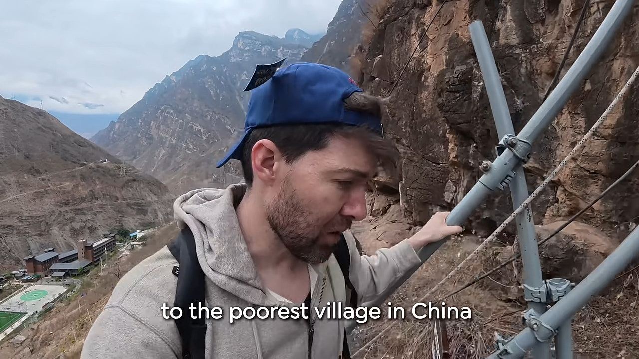 美国网红想拍最穷的中国,反被山村小孩追问:爱泼斯坦吃人吗?(视频/组图) - 2