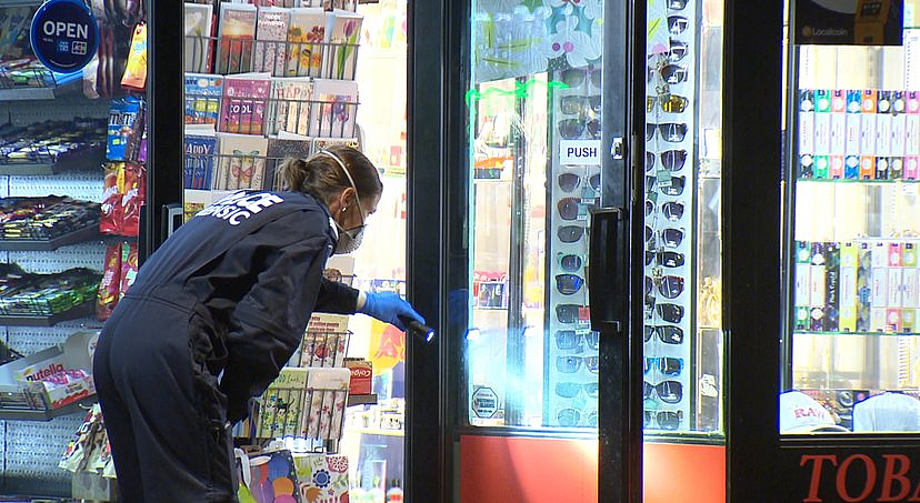 珀斯烟草店遭持刀抢劫,两名蒙面青年在逃,警方紧急追查(组图) - 2