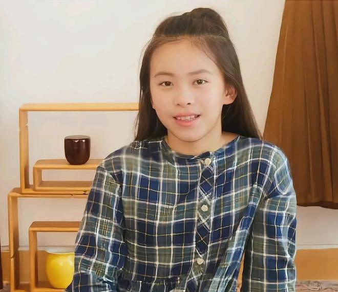 刘涛携女儿亮相意大利,母女同框像姐妹!18岁王紫嫣被赞气质出众(组图) - 6