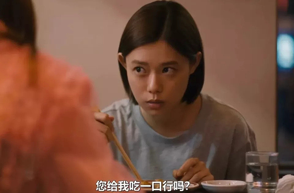 商场B1，挤满「白吃白喝」的年轻人 - 13