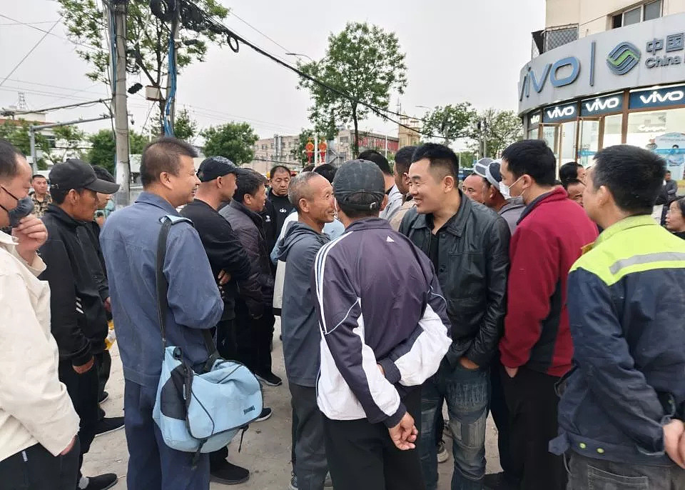 清华博士生“潜伏”8年打零工，还原临时工真实面貌（组图） - 7