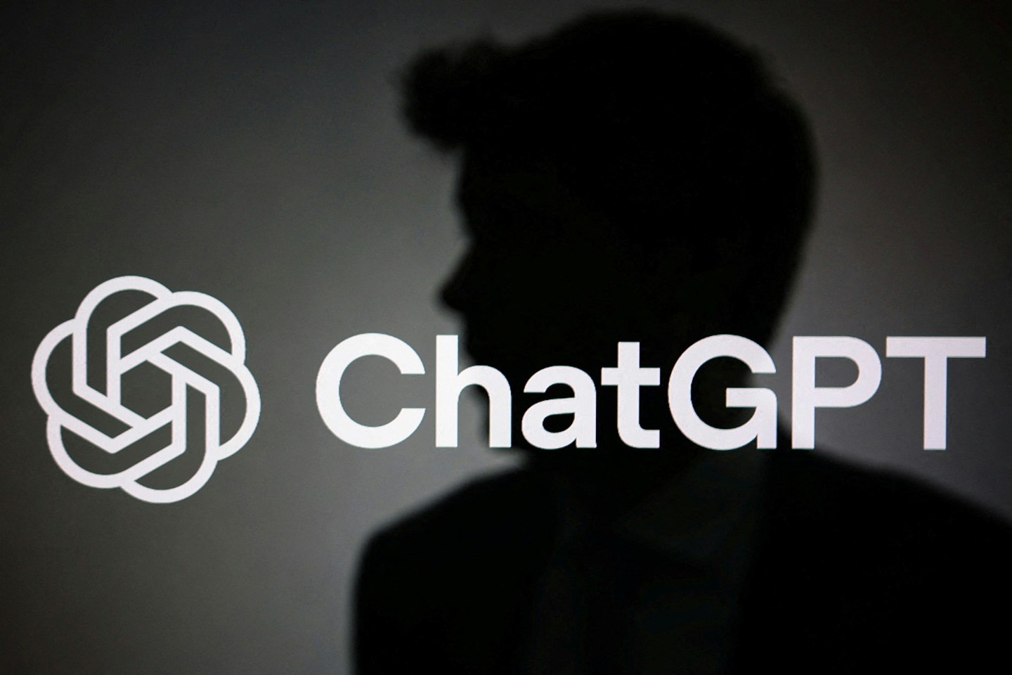 加拿大母亲状告OpenAI，指控ChatGPT诱导女儿自杀（组图） - 2