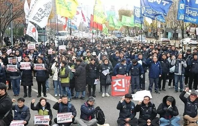 新加坡民怨沸腾,官方强硬打压,坚决不承认“印加坡” - 4