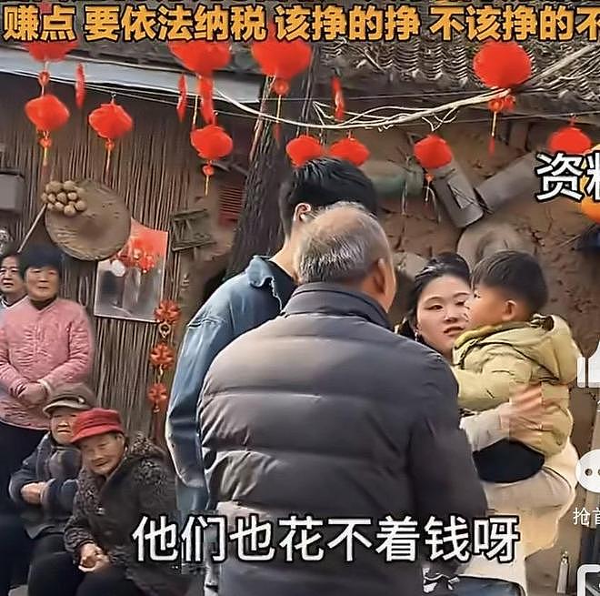 大衣哥回应每月给儿子2万，称儿子没上班，在家做饭看孩子种地 - 5