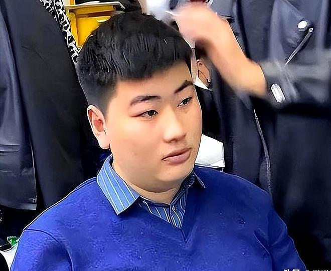 大衣哥回应每月给儿子2万，称儿子没上班，在家做饭看孩子种地 - 13