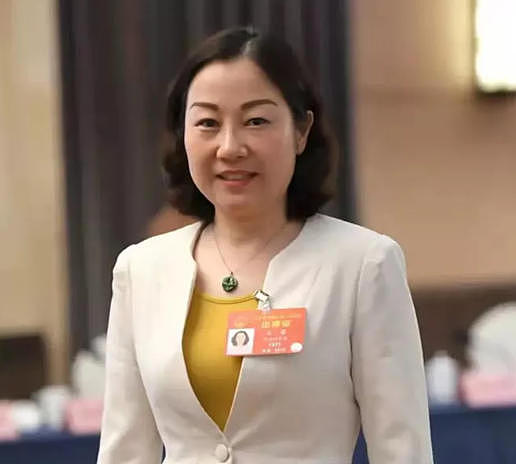 一个河南打工妹,如何赚出800亿身家?(组图) - 2