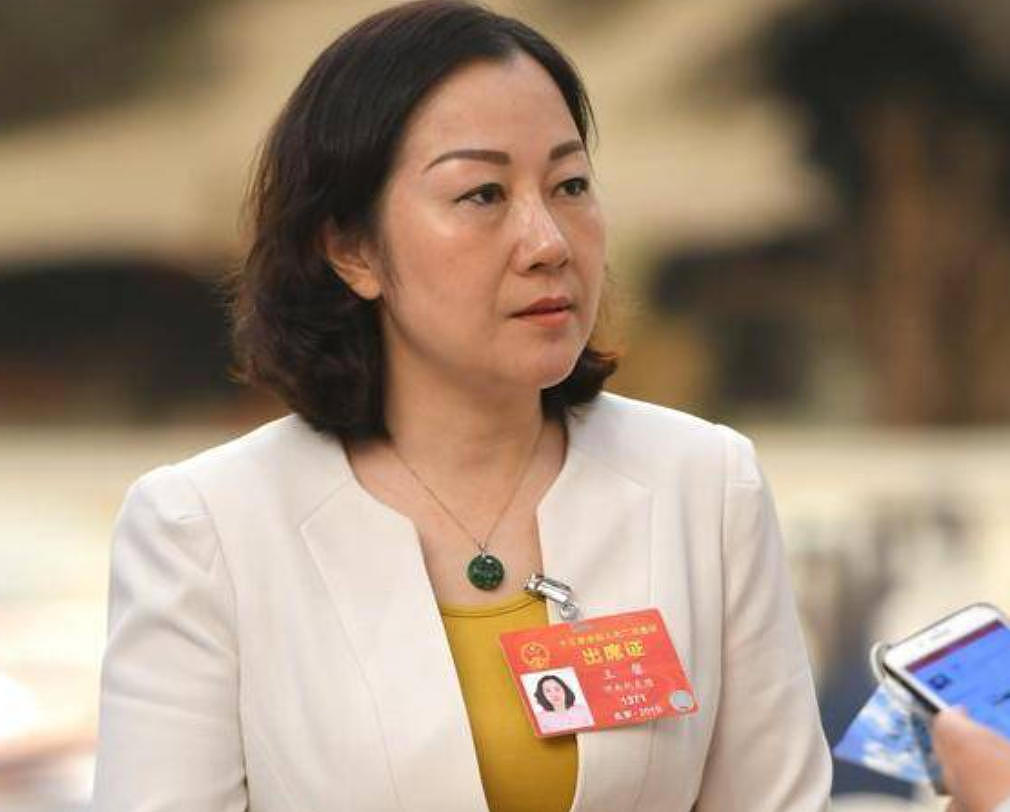 一个河南打工妹,如何赚出800亿身家?(组图) - 3