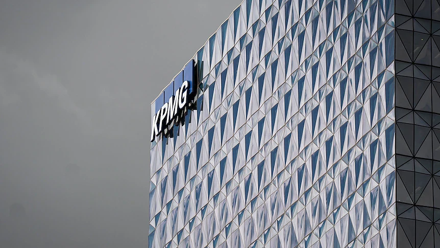 KPMG在澳深陷丑闻!合伙人涉泄露客户文件,多名高层辞职,30名证人将接受质询(组图) - 1