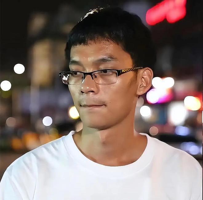参加16次高考赚30万？唐尚珺再陷争议，私生活被扒（组图） - 16