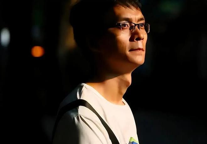 参加16次高考赚30万？唐尚珺再陷争议，私生活被扒（组图） - 25