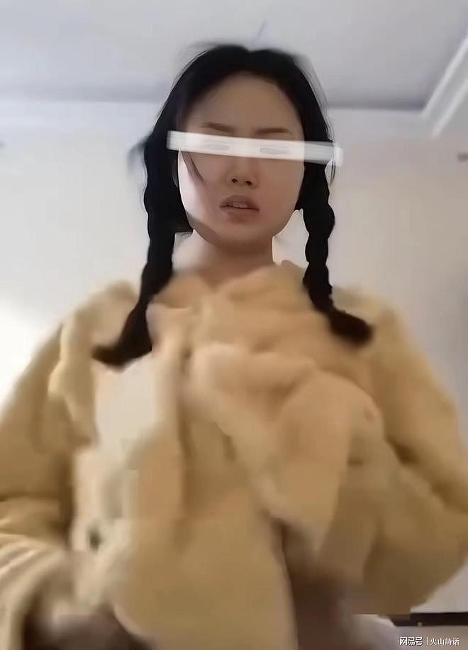 大瓜!湖北宝妈2分50秒私密视频发到家长群,网友:看过让人汗颜(组图) - 4