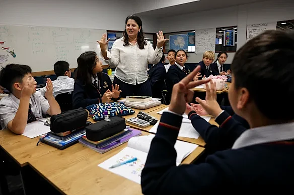 澳学校砸$2万急招外语老师!学生人数腰斩,引发严重教师荒(组图) - 1