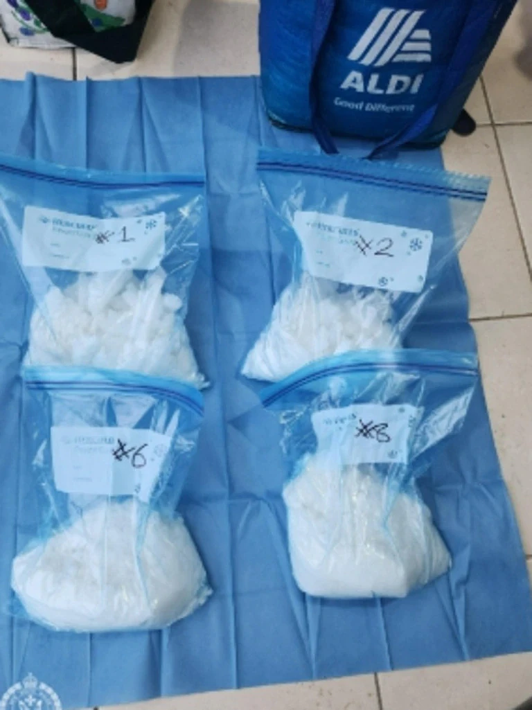 86分钟内连开21枪!悉尼15岁少年沦为黑帮杀手,还负责看守390kg毒品(组图) - 3