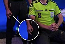恶劣！澳洲裁判做争议手势+疑种族歧视，FIFA已调查：4天内2次争议（组图）